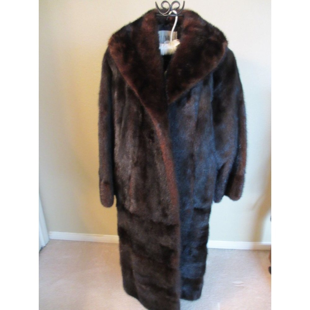 VINTAGE DYED FULL LENGTH BLACK BROWN RANCH MINK BY LLOYDS MEDIUM LINED